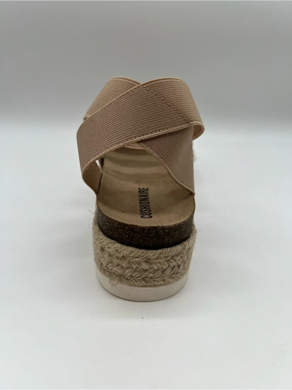 Cushionaire Women’s Size 9 Platform Sandals